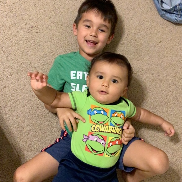 Meet your Posher, Lindsay - Picture 2 of 6